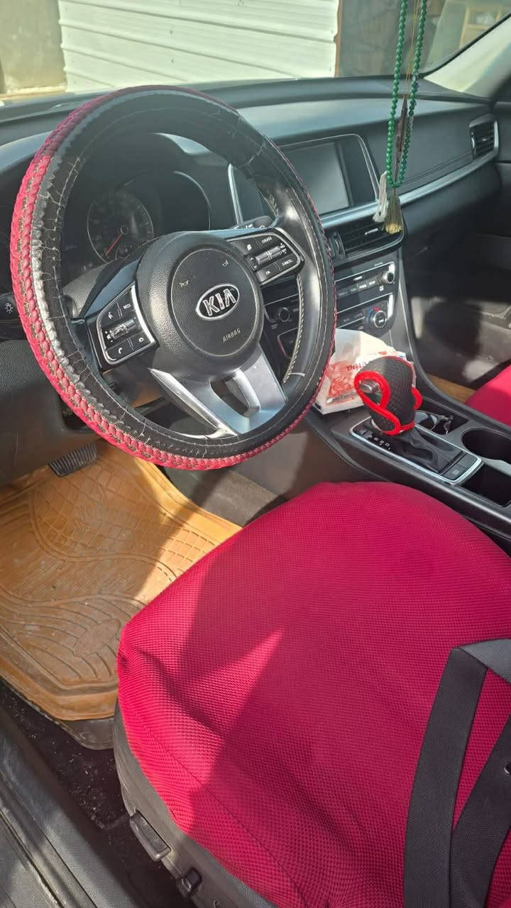 السلام عليكم كيا اوبتيما للبيع ومراوس 2020وارد امريكي  مواصفات  بنراما شاشه كامره حساسات  كشنات كهربائيه انظمة قياده تحديد مسار رقم مثنى معوقين سنه وتصير حره وكاله بسم المشتري مباشر
بيها تبديل بنيد وقبق جنطه وصبغ بالجاملغات الخلفيه سونار مرفق بالمنشور سياره جديده وجاهزه تبريد تدفئه كير مكينه حداديه ماشيه 73ألف 
سعرها133وبيها مجال عنواني السماوه الرميثه الاستفسار الاتصال على الرقم 
***********
