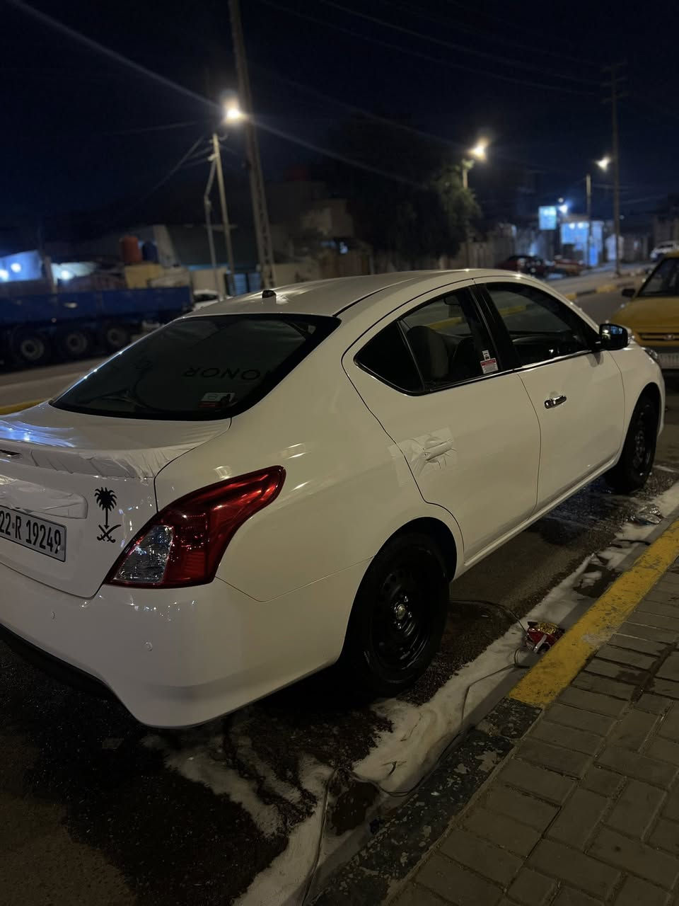 نيسان صني مديل 26
سياره بعده بحالت زيرو للبيع سعر 25 قفل
كفاله من كلشي مستبل اله عطر خليه رقم*********** 
العنوان بصره بهادريه
