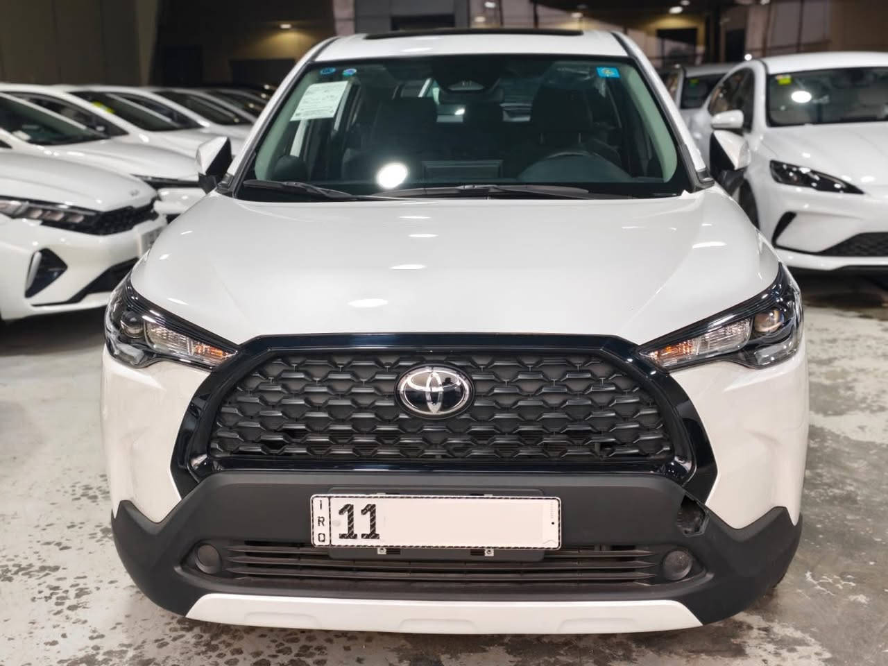 تويوتا كورلا كروس موديل 2025  / داخل مخمل  السعر 27 مليون و500 الف دينار عراقي مرقم   ي + ناقل حركة CVT✅ ✅ جنوط قياس 17 إنش✅ مصابيح أمامية LED✅ دخول وتشغيل بصمة (عدد 2)✅ إشارات على المرايا الجانبية✅ تحكم كهربائي كامل بالنوافذ✅ مقعد السائق يدوي + مقاعد مخمل✅ تبريد أمامي وخلفي✅ فتحة سقف (سلايد) بانورامية✅ نظام مراقبة ضغط الإطارات TPMS✅ نظام رادار أمامي ومثبت سرعة✅ أنظمة سلامة متقدمة:• نظام تحذير التصادم الأمامي• نظام التوقف التلقائي• نظام تحذير الخروج من المسار• نظام البقاء داخل المسار✅ بلوجكترات + نظام ABS✅ منافذ USB-C
شركة الفرس ألأبيض لتجارة السيارات 🚗
☎***********
☎***********
 بغداد مدينة معارض البياع -الشارع المميز-مقابل كراج البياع 📍
لاستفسار يرجى الاتصال على الرقم:
☎***********
☎***********
