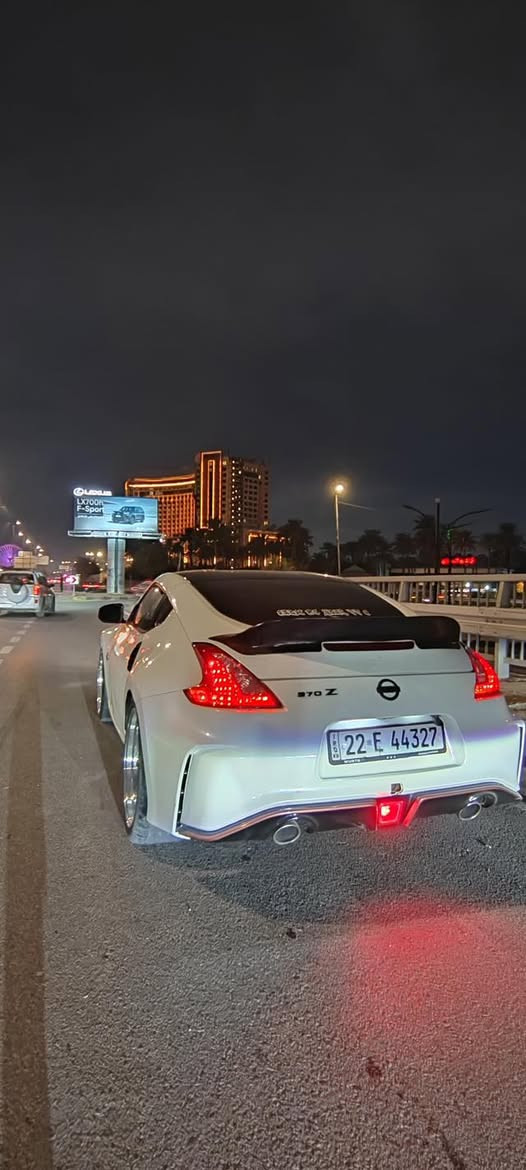 السلام عليكم حلالي للبيع او مراوس 

نوع السياره: Nassan

الموديل:z370

السنه:2016

اللون ابيض 

رقم المحرك:3.7 v6 مكفول
سياره بمعنى الكلمه قويه شرط شلعه معدل طيران 

حادث جاملغ خلفي وبالعراق جاملغ امامي بدون دواخل او معجون 

ماشيه 98
صدر كله جديد واصلي 

بدون اي نقص 

موصفات 

كير اوتو وعادي مكفول 
شفتات ستيرن تحكم سبورت
 
تحكم ستيرن جهتين 

تبريد تدفه
 وهواي موصفات
سقف روز رايز 

عليها تخم تاير جديد سعره فوك800$ 
ويل ويلد حجم 20 كله جديد

بنيد فتحات
 كيج اكتروني مربوط OBD 

عليها سستم صوت رعب
كامره داش كام اماميه خلفيه تسجيل
مسجل خزن
 عليها سبويلر
عصا كيرحديد ونادره 
وبرمجه قويه وسياره بالواقع احله

وبعد هواي ناسيهن
السعر 136 
 
السياره رقم اربيل عليها هزه وسنويه جديده باسمي عنواني بغداد الاعضميه  
رقمي ***********
