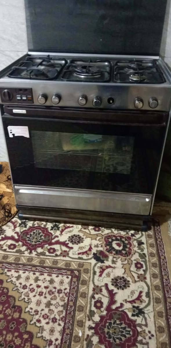 سلام عليكم  عندي غراض لبيع عندي سفره اريد ابيعهم  طباخ عشتار هوه قاعده  محفوره جديده مال هاي سنه  مكنسه كهربائي مابي شي بس شوي صوت بمكينه وينكس اي شي مابي  ثلاجه حجم جبير جديد مستخدم سبوع  وتجمد مناقصه كلشي لامانه  صوبه جديده  درجه اوله   مكاني موصل  بيارمجه ثانيه *********** رقمي بي وتساب
