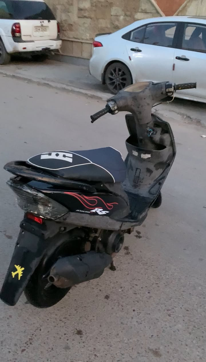 السلام عليكم للبيع عدله بلاد49
كامله مكمله سلف بكل وقت مكينه ناعمه مشدود عليه FMتخبل شلعه ومعدل نقوصاته بسيطه كلش سعر ٦٠٠ وبيه مجال 
مكان بغداد حي العامل للتواصل واتساب
‭٠٧٧٦ ٠٤٨ ٠٣٥٨
