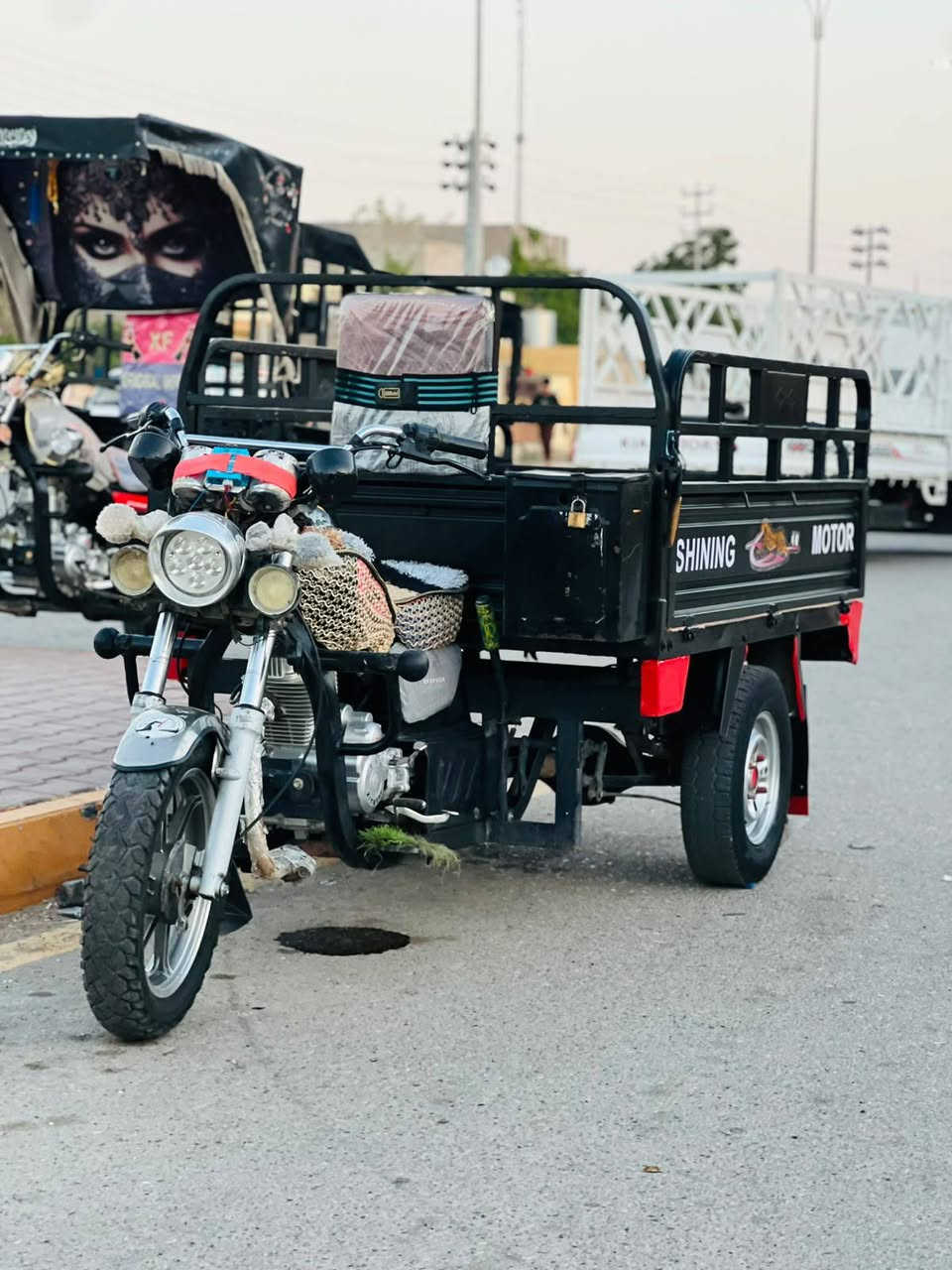 سلام عليكم 
ستوته للبيع 
موديل 22
مكينه 25قبل شهر شاده شنك الصليه  
ستوته مال شغل مناقصه شي 
كهربائيات كله شغاله 
ركبه شرط لا لحيم ولا فطر 
شواصي مابيهن قطرت لحيم 
اوراق جنوبيه 6
السعر مليون و400وبيه مجال 
مكان قضاء جلولاء
رقم الهاتف ***********
مامتواجد على النت

