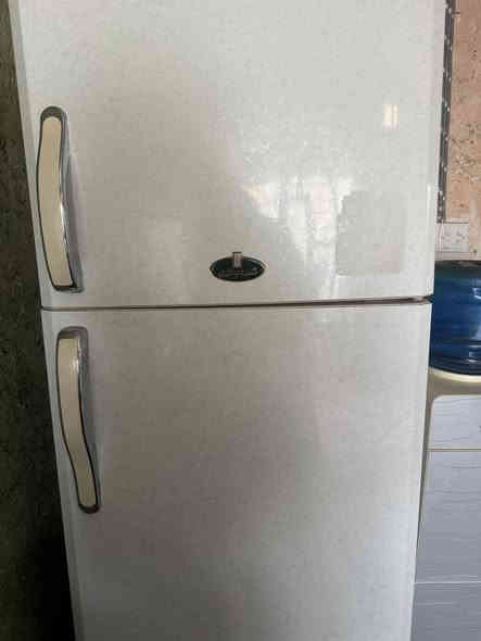 السلام عليكم ثلاجه للبيع شغاله السعر 125مكاني كوفه ***********
