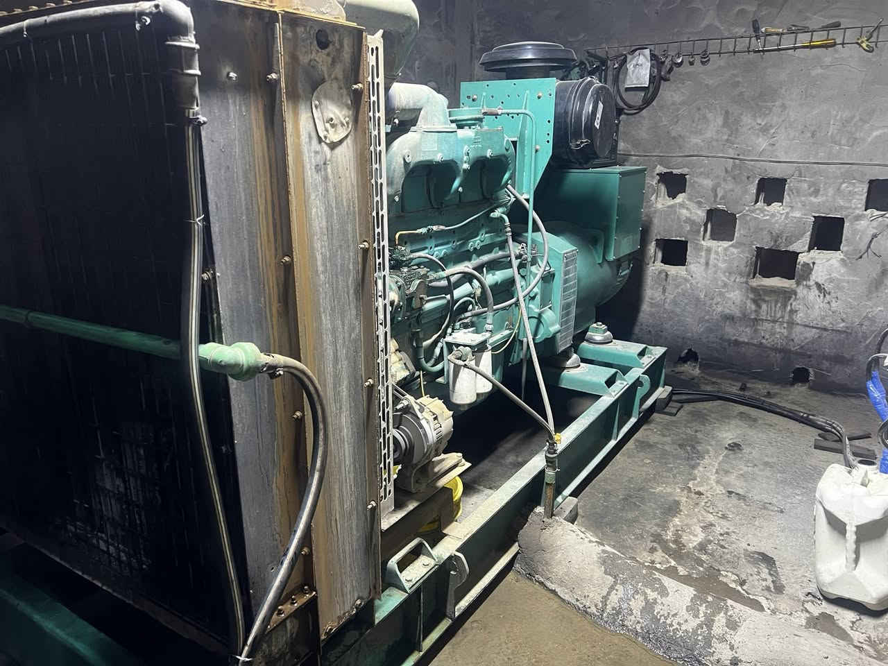 كمنز خمسة ونص كم شفت جبار زيتي توليد 400 مكينة سيت ابلاد مولد مشتغلة موسم واحد مكانها ديالى المقدادية ( *********** )
السعر 80$
