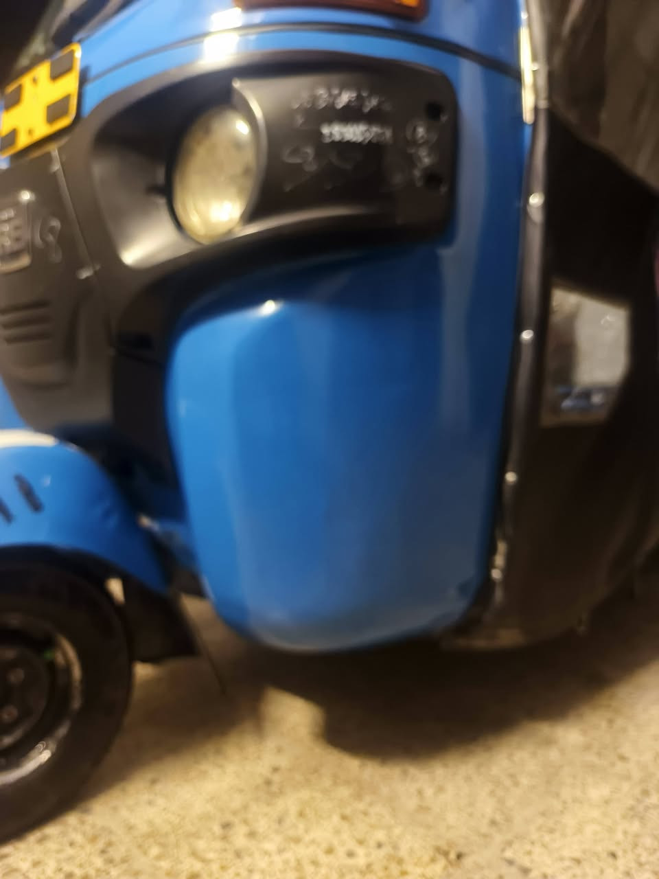 السلام عليكم تكتك للبيع موديل واحد وعشرين 2021 رقم كربلاء تكتك بيها صبغ للصفحة وبيهة رشة بل لغد السعر
7500 بيهة مجال للشراي تحويل مباشر هاذة رقمي تصل وبل خدمة ***********
