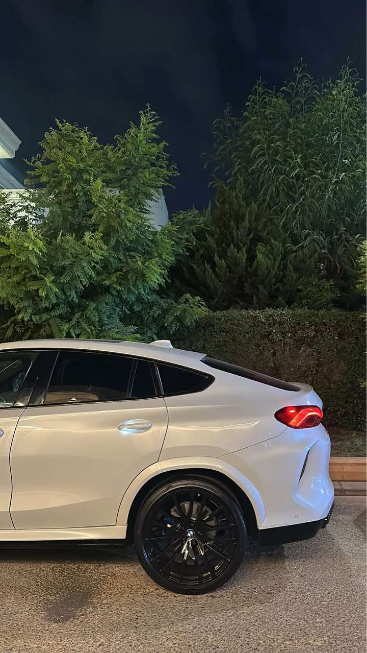 BMW x6 4.0i
2023 
Bas bonet boyaxa shanse bashart 
Erbag sukanu shane taqya 
Masafat full 
5 kamera 
Datasho 
Sanduq shaft 
4 tayay Nwe labna 
Service tazaya 
Hec masrafe tedanya 
Geru makena karabayat ba shart أربيل, العراق


**إذا كنت صاحب هذا الإعلان وتريد حذفه لأي سبب، رجاءا أرسل رسالة إلى الدعم الفني**