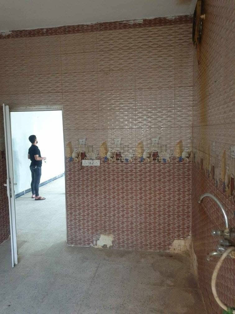 بيت للايجارنظيف بحي الميكانيك نزلت جسر النجف اول فرع عاليمين عن الشارع العام ١٥٠م فرع الجملونات فرع شركة البذورفرع الحسينية الي بعدها ماكاملة بناء  المحتويات ٢غرفة نوم وصالة ومطبخ وصحيات للإستفسار واتساب ***********غير متواجد بالفيس
