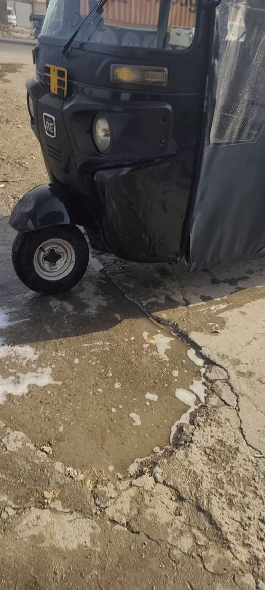 سلام عليكم تكتك موديل 21سنويه واسط ثاني يوم احولك تصال***********
