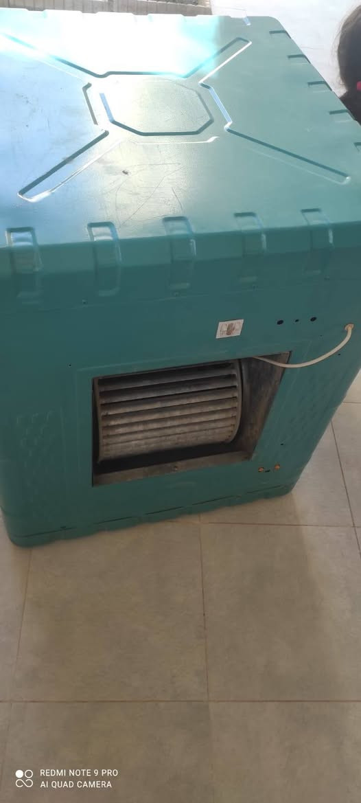 مبرده نضيفه للبيع سعرها 120 الف مكاني زين القوس
***********
