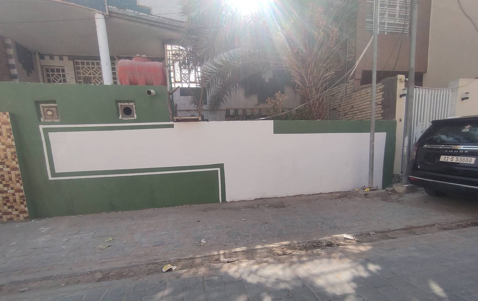 السلام عليكم صباغ بيوت صبغ داخلي غرف وجدران وخارجي وصبغ الحداديه كادر متكامل عمل صبغ الواجهيات وعمل الفوم 
اسعارنه مناسبه وبخدمة الزبون #ايضا نشتغل جميع الدور #القديمه وكافة التصليحات وطلس ومعالجة #الرطوبه تواصل واتساب او ماسنجر *********** نشتغل داخل النجف وبجميع الاقضيه والنواحي
