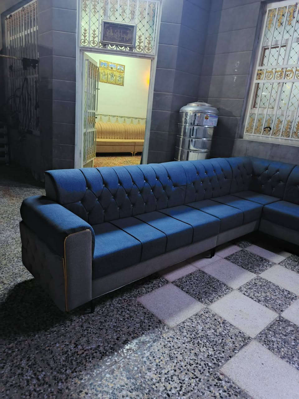 اسلام عليكم وصلت دواوين 11مقعد الجديد مامستعمل كله تسكام دراجه أوله بلوك اسود وسفنج مميز اولا سعار مناسبه مكاني حله نادر الثانيه عله الخدمي ***********واتساب
