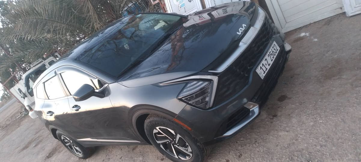 سبورتج 24 هايبرد LX ماشيه ١٣٠٠٠ بيهه تبديل باب نفس الون وجاملق سعر ١٧٥$بغداد***********
