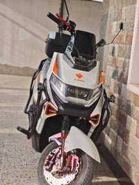 دراجة شحن • الماسة شبح ٢٠٢٦ • الرمادي شارع الثلاثين