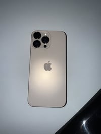 ايفون 16 pro max  بطارية 100% مشحون35 مرة  كارتون وياه  بعدة داخل الضم...