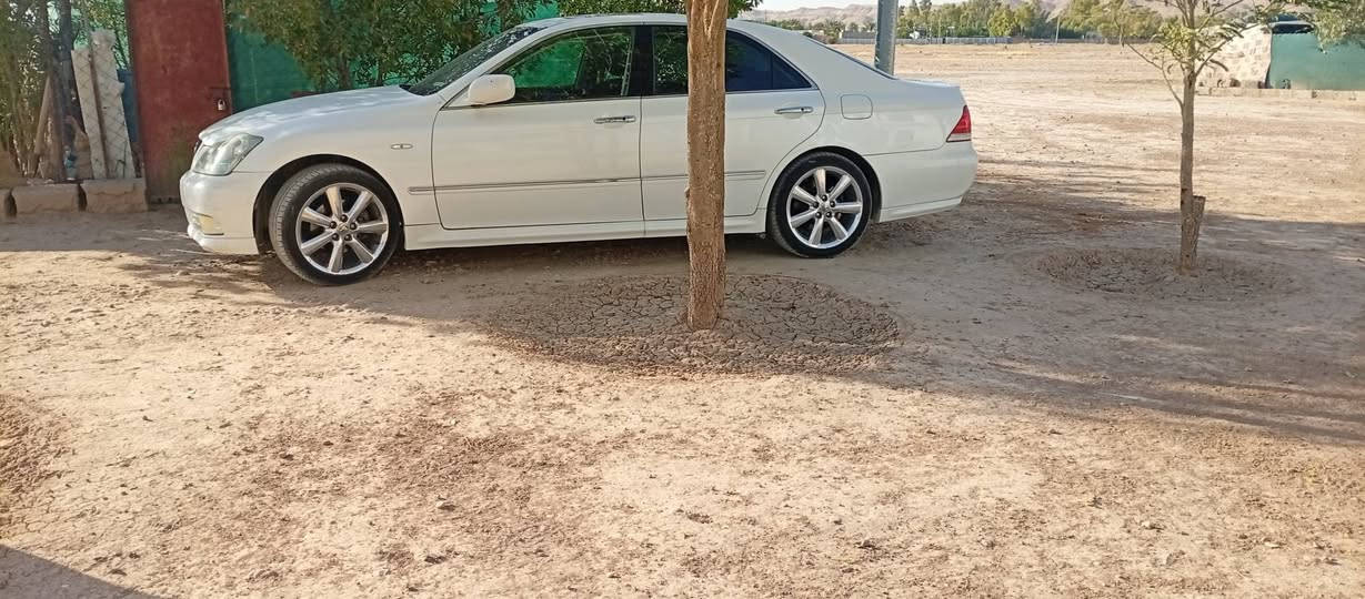 شاهینە   بڕاوە
2005
گە ورە بە گە ورە
3دوکمە کامل سپورت
سلایتە 4تایە ی لوک 
بێ کێشە یە
کۆتی بە ناوی خۆمۆیە
سعر 60گلا و مە عمە لە
***********
