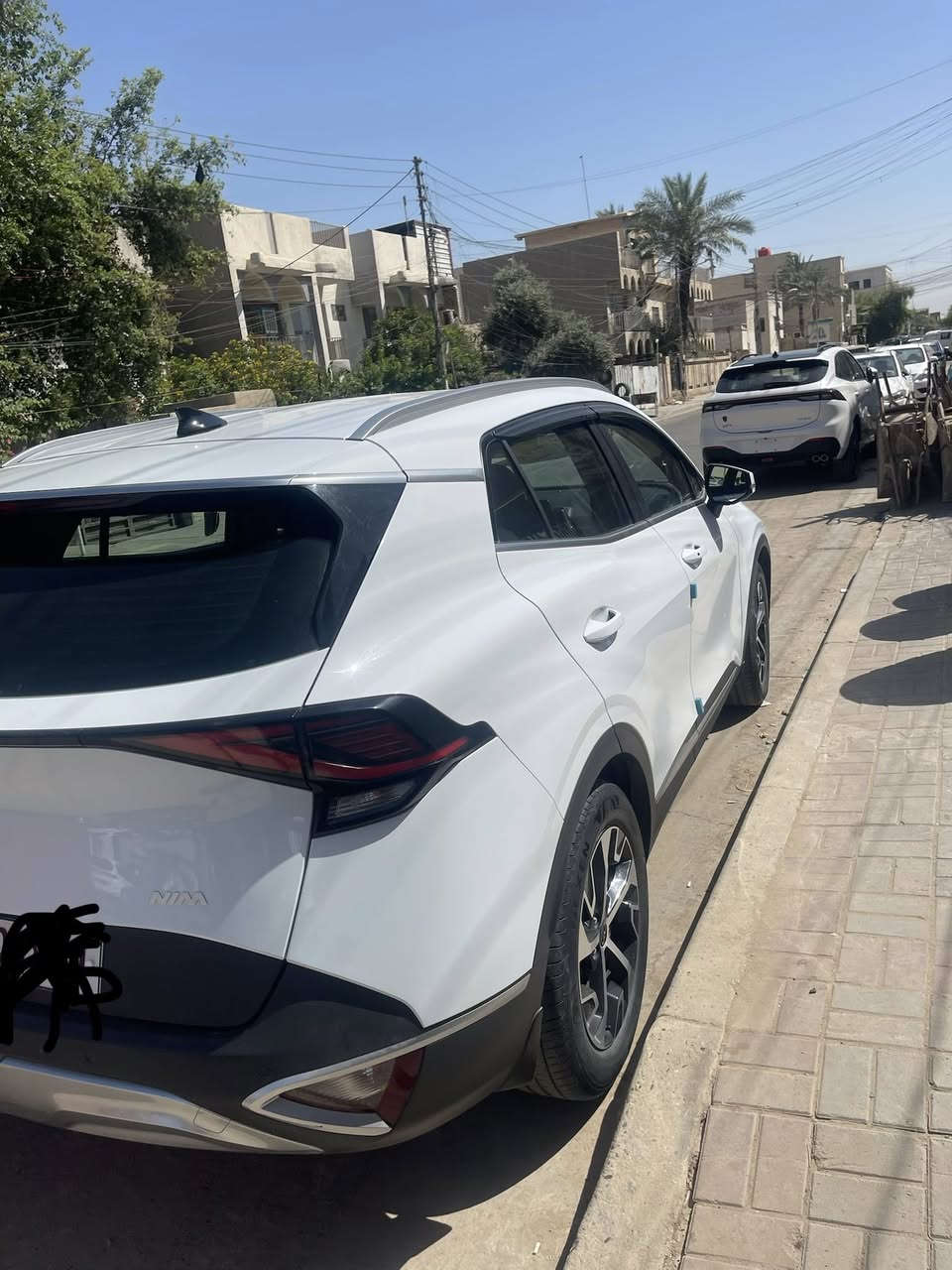 السلام عليكم كيا سبورتج للبيع موديل 2025 خليجي وكالة اكدال سيارة مكفولة كفالة عامة من كير ومكينة وصدر فقط بيها جاملغ الايمن نصة مصبوغ غير هل شي كلشي مابيا سيارة نص فول مكاني بغداد للاتصال ***********
