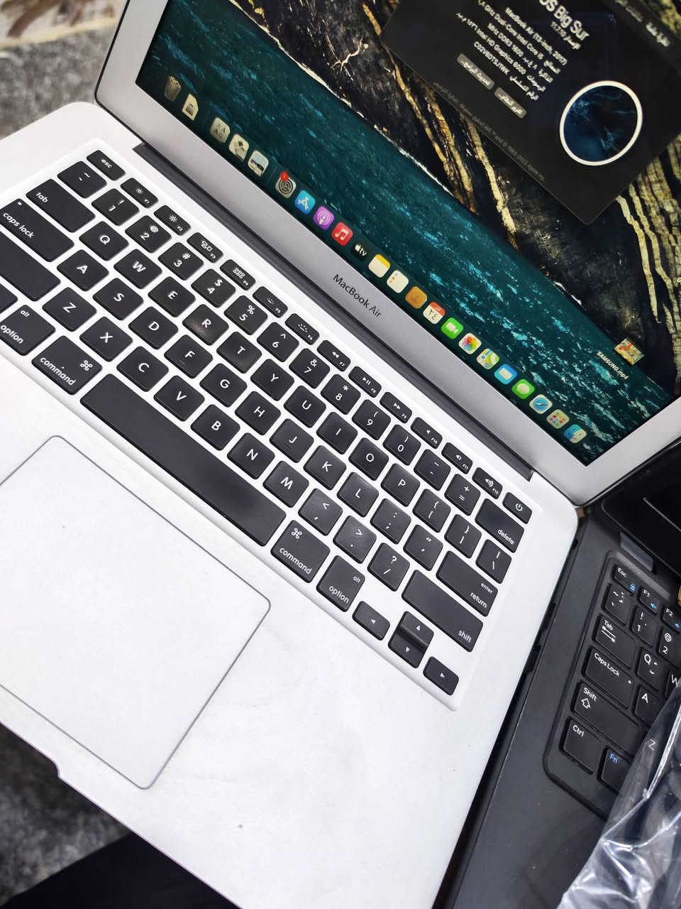 السلام عليكم
ماك بوك اير 2017 
معالج core i5 gen 7 
ذاكرة 128 ssd nvme
الرام 8 كيكا 
السعر فقط 320 الف 
توصيل متوفر


**إذا كنت صاحب هذا الإعلان وتريد حذفه لأي سبب، رجاءا أرسل رسالة إلى الدعم الفني**