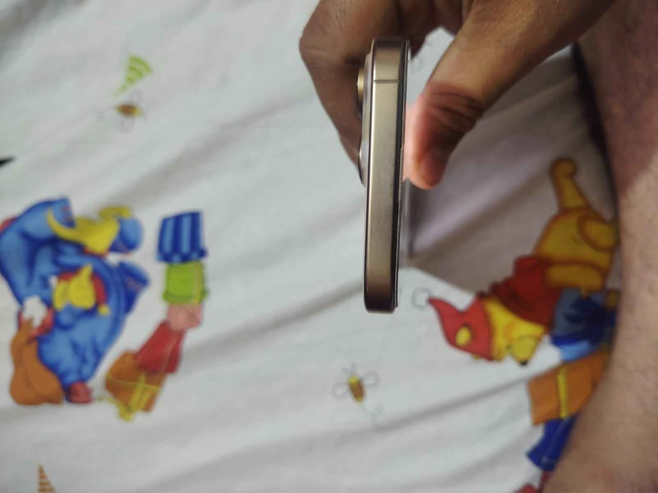 ايفون ١٦برماكس شرق اوسط ملحقاته كامله يوجد توصيل يرهم مرواس مبدل شاشه ٣خيرات بطاريته اصليه ١٠٠ 
شاشه احله من الاصليه ***********
سعره مليون الكامره الاماميه تشكل بسبب التحديث كربلاء, العراق
