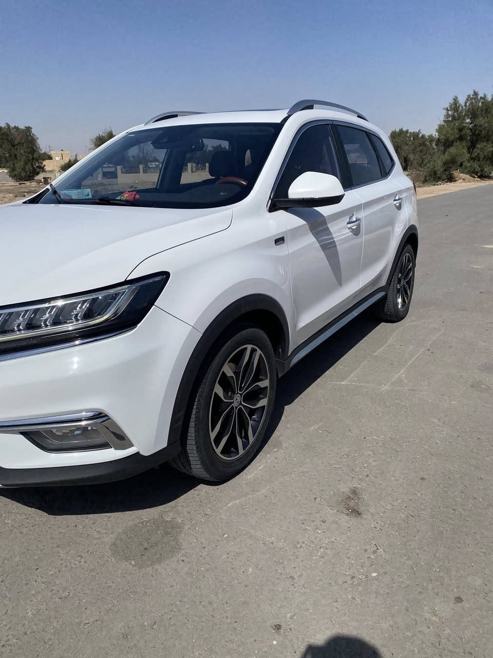 السلام عليكم
للبيع MG موديل 2022  الفئة RX5 
كفالة عامة ضمان شركة ام جي 
ضمان 6 سنوات او 200,000 كيلومتر
ماشية 75 الف 
السيارة شخط ما بيها 
رقم بصرة تحويل مباشر
فول موصفات
بصمة
بانوراما
شاشة جبيرة 
كاميرا خلفية 
حساسات خلفية 
كشنات جلد احمر
گير سبورت عادي 
سايد بريك كهربائي 
اوتو هولد 
دخول ذكي بصمة
محرك 2000 Turbo نوع المحرك TGI
گير CVT 
مصابيح امامية خلفية LED
مانع انزلاق
نظام دفلوك 
نظام نزول منحدرات
مثبت سرعة
تكييف الكتروني
شاشة تدعم :
‏Android Auto
‏Apple Car Play
السعر 125$  ورقه وبيها مجال
مكان السيارة البصرة الزبير 
***********
