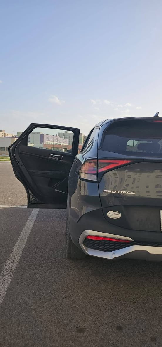 سلام عليكم....... 
سبورتج موديل 2024 
تايتل كلين سياره جديده بمعنه الكلمه 
بيهه بس شخبط بل باب 
سياره بأسمي تحويل ثاني يوم 
العنوان بغداد مجمع بسمايا 
السعر 210 وبيهه مجال 
تفاصيل اكثر اتصل وتدلل ***********
