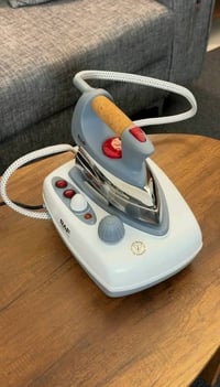 مكواة بخارية • 700مل • 3بار