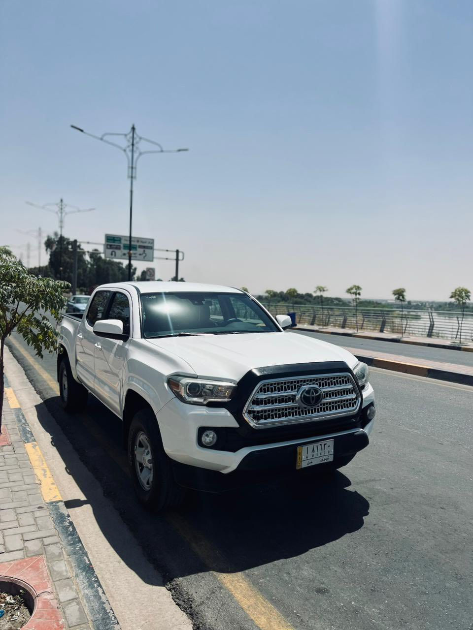 السلام عليكم
TOYOTA TACOMA
موديل 2019
السياره نضيفه وضع شركة
تو ويل 
رادار 
تحديد مسار 
السياره فول 
الضرر بسيط جدا العطر الامامي فقط 
للبيع 
مكان السياره / الموصل 
للاستفسار 
***********
