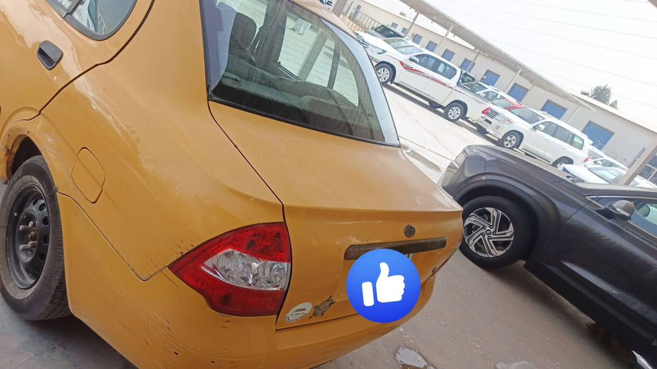 سلام عليكم 
طيبه 2015 
بيه طخه بلباب الايمن كلش خفيفه 
السعر 36 $ورقه بيه مجال 
حداديه جديده 
تخم تاير جديد 
السياره بسمي وسنويه جديده 
حره بدون غرامات
الاستفسار ***********❤‍🔥‏‪***********‬‏ بي واتساب
العنوان بغداد الشعب
