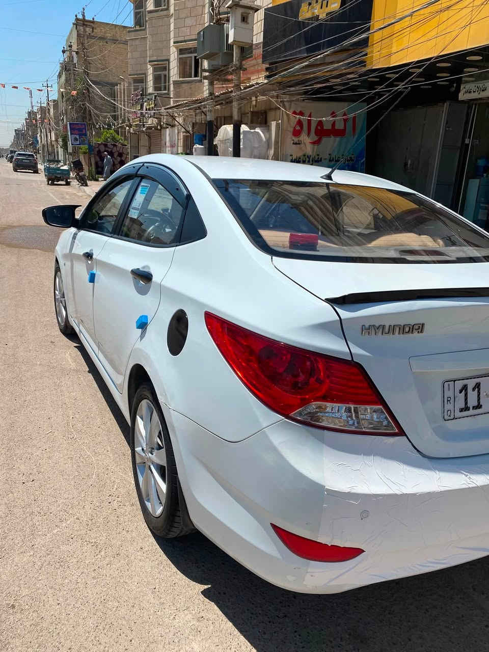 السلام عليكم اكسنت بغداد باسمي موديل ١٣ خليجي ماشيه ١٨٦ مكفوله من الصبغ والضربه بس الدعاميات مصبوغه مكفول المحرك والكير السياره ما ناقصه برغي كامله المكان بغداد الدوره حي الشرطه السعر ١٠٣ رقمي ***********
