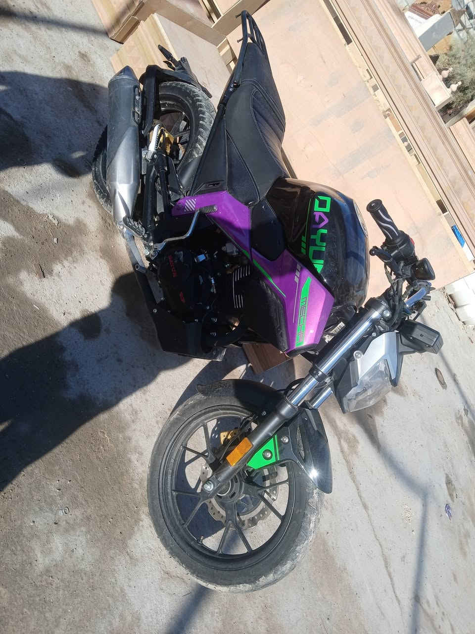 السلام عليكم دراجه ديون موديل 20025كامله بصمتين تشغيل عن بعد دراجه جاهزه سعره مليون وستميه مكاني لبياع الرساله ثانيه ***********
