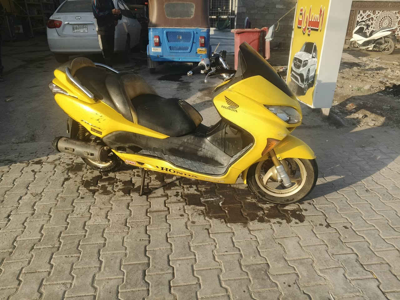 سلام عليكم ورحمه الله فورزة 0/9 للبيع مكينه خرسه متسمعها تخم سماعات شغاله بلاد لايت زنون دبلات رياضي 
دراجه بلاديه نقصها بس طوك الي جوة البك لايت سعر 600 وبيها مجال مكاني بغداد الغزاليه ممتواجد عل نت ***********
