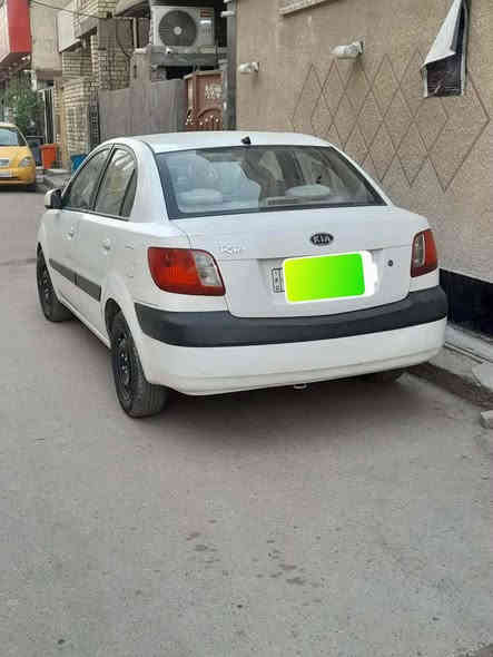 السلام عليكم كيا ريو موديل 2009
مثل ما موضح في السونار مكينة وكير وتبريد خير من الله 
حدادية جديدة
تخم تاير جديد
السيارة باسمي تحويل ثاني يوم
السنوية لغايه نهايه 2028
السعر 88 قابلة للتفاوض 
المكان بغداد الرقم ***********

