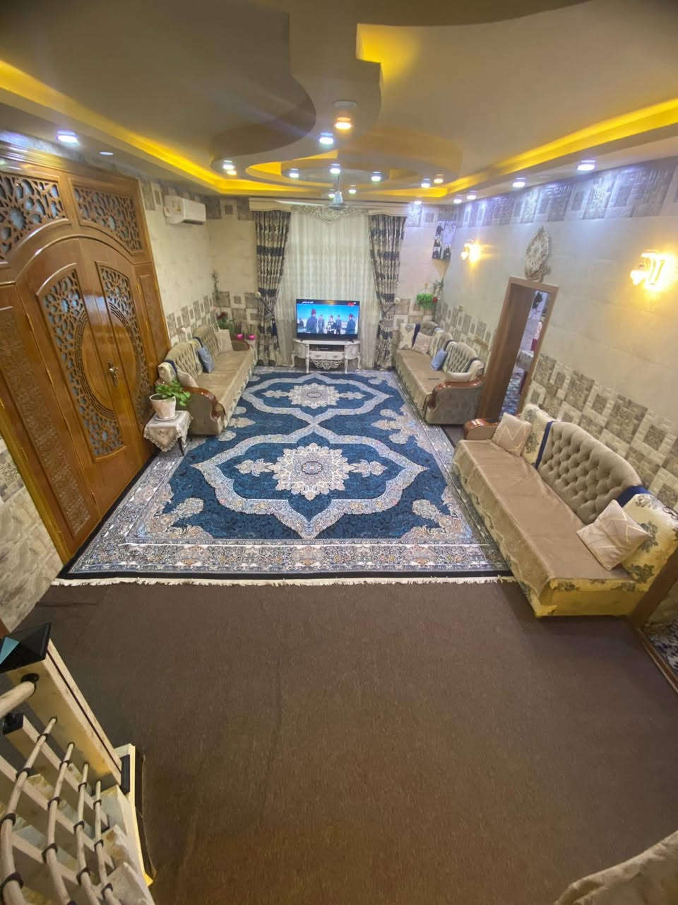 ✅ بيت للبيع في شارع احمد الوائلي – خلف مركز وافر
فرع حميد ابل جام 

🏠 المساحة: 200م² – طابقين
📅 البناء: 2020
📜 طابو زراعي سند 25
📍 يبعد 100م عن شارع احمد الوائلي – الفرع 8 متر

🔹 يحتوي على:
 • 5 غرف نوم
 • صالة + استقبال
 • مطبخ (حار + بارد)
 • صحيات

📞 للاستفسار: ***********
