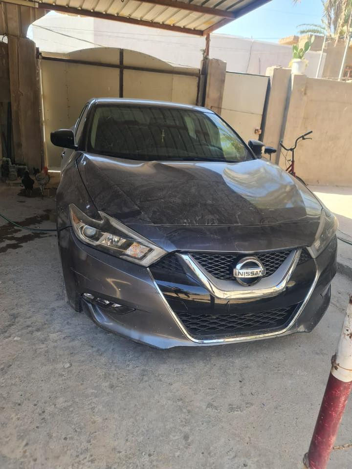 نيسان مكسيما مديل ٢١ سياره جديد مابيه نقص برغي 
بيهه قطتعين جاملغ وبنيد بدون عابر السياره ٦ سلندر داخله معوقين الترقيم فاتهه اله يندفع كمرك معامله كامله ومالكها موجود ترهم بيع أو مرواس ***********
