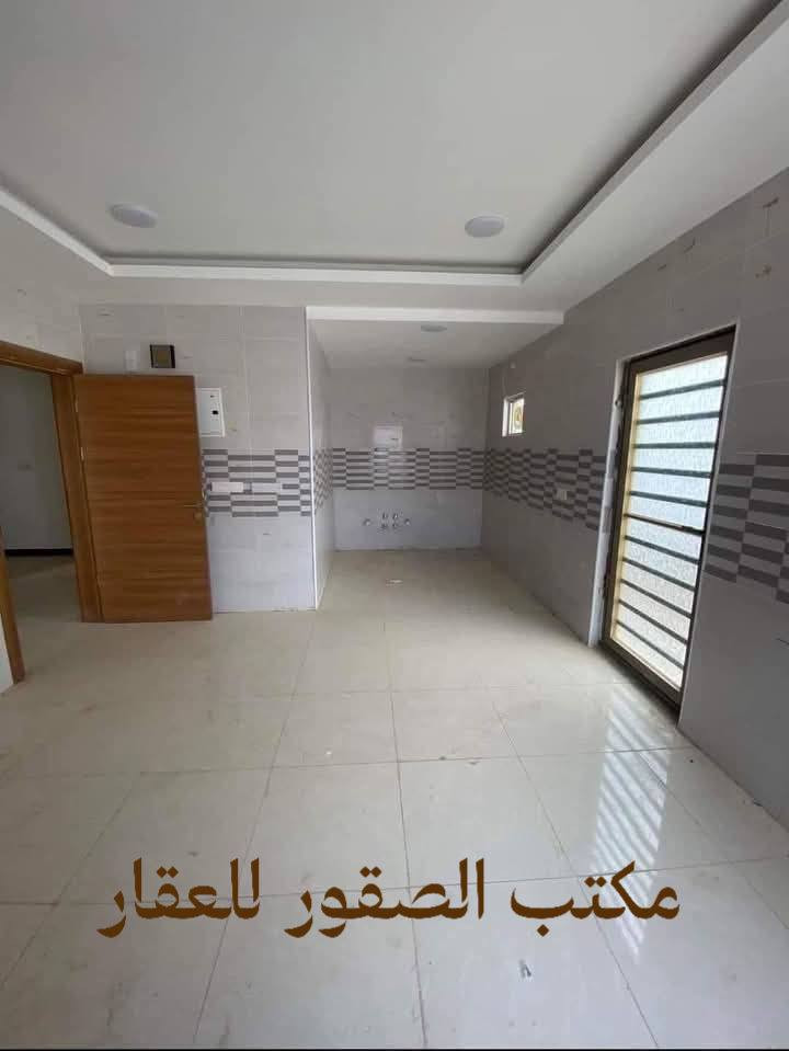 ♦️دار للأيجار في مجمع الاميرات الجديد عدد ثنين ركنين شارع 30 المرحله الثانيه مقابل الاولى السعر 450 مع المجال 
***********
***********
♦️مكتب الصقور للعقار ♦️
