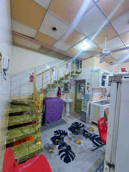 دار للبيع المساحه 50 متر ﷼﷼﷼﷼
يحتوي استقبال ومطبخ وصحيات وطارمه 
والطابق الثاني غرفه وصالة وصحيات 
حي ميسان قطاع 77 تجاري عالشريط الخدمي 
السعر 75 وبيه مجال ♕♕♕♕♕♕♕
واتساب متوفر ***********مكتب الجبوري للعقار بلخدمه ꧁꧁꧁꧁꧂꧂꧂꧂
