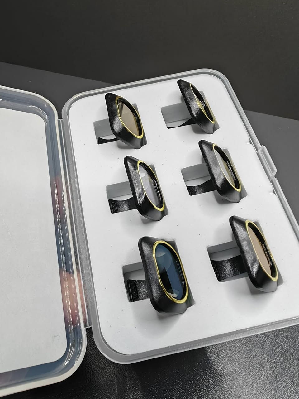 سيت فلاتر كامرات DJI احترافي 6 قطع، للموديلات التالية For DJI Mini / Mini 2 / Mini SE
تمتع بتجربة تصوير احترافي وسينمائي مع فلاتر لكامرات دي جي اي، سيت مكون من 6 قطع ND-4/8/16/32-PL + UV + CPL
سيت جديد غير مستخدم، كوالتي ممتاز جدا
يوجد توصيل لجميع المحافظات ***********
