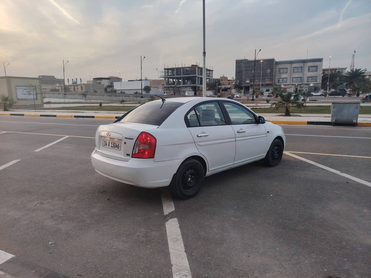 السلام عليكم اكسنت للبيع 2011 سياره كفاله عامه سياره جديده حلوه ما بيها اي نقص حداده تخم تاير كلها جديده مكينه جير مكان بصره الهارتي السعر 105 وبيها مجال بسيط كلش  ***********
