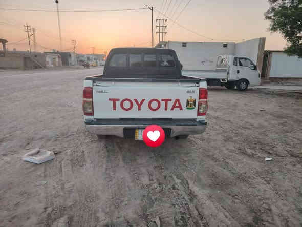 السلام عليكم ورحمة الله وبركاته
بيكم فلاونزه البيع 
موديل 2007
شاصي 19
محرك وكير كفاله 
سياره مصبوغه احزام 
كهربايات كله شغاله 
حداديه وتايرات صارلي سبوعين مسويهن 
رقم مميز قادسيه 
سنويه 29
السعر 125بيه مجال بسيط جدا
مكان سياره نيل طريق دولي سريع 
***********
***********
