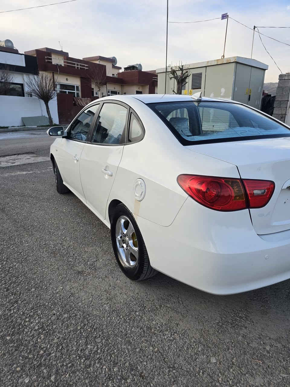 ئاڤانتی مۆدیل 2006 
153هەزار ڕۆشتوە  نرخی 57گەڵاو مەجال 
بۆهەر خەلەلێک 200$  بۆ ئەگێڕمەوە 
فول مواسەفات هەموگیانی بەشەرت 
دەعامی بۆ دەعامی 
کەڤەر گۆڕاو نیە دەعمی نیە تەقەوڕەقەو قەپوقوپ هیچ تیانیە تەنها لای تەنکی بەنزینەکەی یەک تۆز زەردبوە بەپولیش چاک ئەبێت  سڵایت و ئاوێنەئیشارەت و شەفت کامێرەو شاشەو حاسە ڕۆن و هیدرۆلیکو فیلتەری گۆڕاوە 
شوێن بڕاوەیم چاک کردوە عەزلو بۆیاخم کردوە داغڵ کوردستان بوە لای خۆمە ئەوەی مەسرەفبێت تیای نیە ویلکەپی نیکلی لەژێرە  هاتی وەک ئەوەنەبو کەوتومە مەسرەفی ڕێگەت هەرچەنبو بە2قات بۆت ئەگێڕمەوە 
*********** واستەپ
