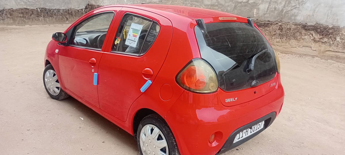 من رخصه الادمن بيع مستعجل باندا ٢٠١٢ رقم بغداد انكليزي تحول مباشر كير اوتماتيك مكينه وكير كفاله عامه كهربائيات شغاله حداديه جديده تايرات وسط غرفه جديده بيها فقط جاملغ صبغ بيه تكحيلات بصيطه سياره جديده جدا ترايك للبصره الشراي بلعافيه عليه السعر ٤٥ وبيها مجال المكان   المسيب تواصل خاص او ***********
