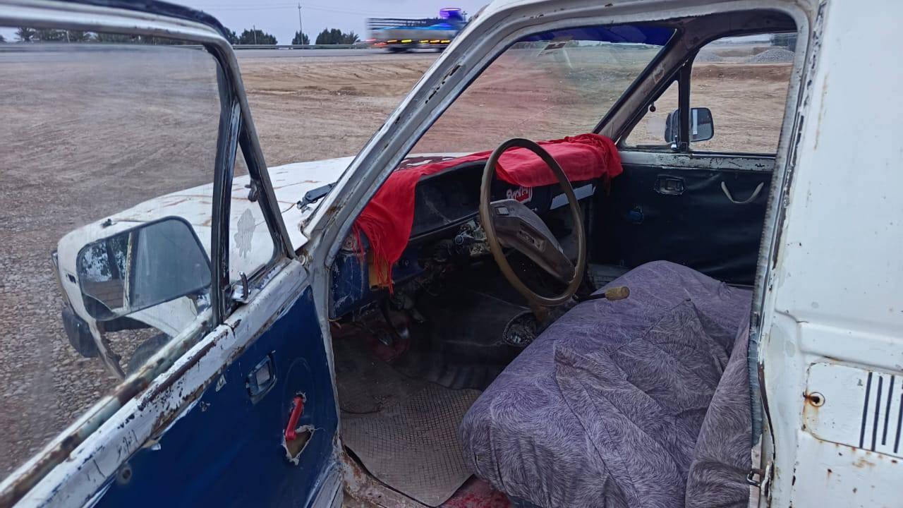 بيكم 82 للبيع رقم ديالى اصفر سنويه صاقطه قديم ابو الوكالة العامه موجود اسويلك وكاله كير محرك شرط المكان ديالى ناحيت العضيم السعر مليونين وربع وبيها مجال ولكشر شوفت عينك***********
