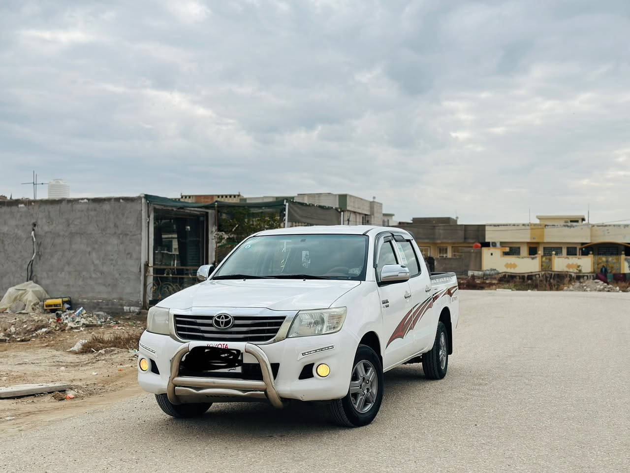 السلام عليكم تيوتا هايلوكس ناصية 2014سياره جديده مكفوله من الضربه والتبديل بيها بارد موضح بلصور محرك مامفتوح كير اوتماتيك شاصي 19حداديه جديده تخم تاير جديد رقم مثنى سنويه جديده تحويل مباشر السعر 208وبيه مجال للشراي استفسار اتصال 📞 
***********
