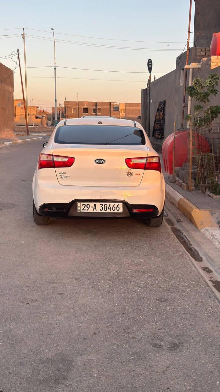 السلام عليكم .. كيا ريو موديل 15 محرك 1600 وارد امريكي بيها بارد حك شبرين جاهزة من تبريد وحدادية السعر 85 وبيها مجال للتواصل ‭.             ***********‬
