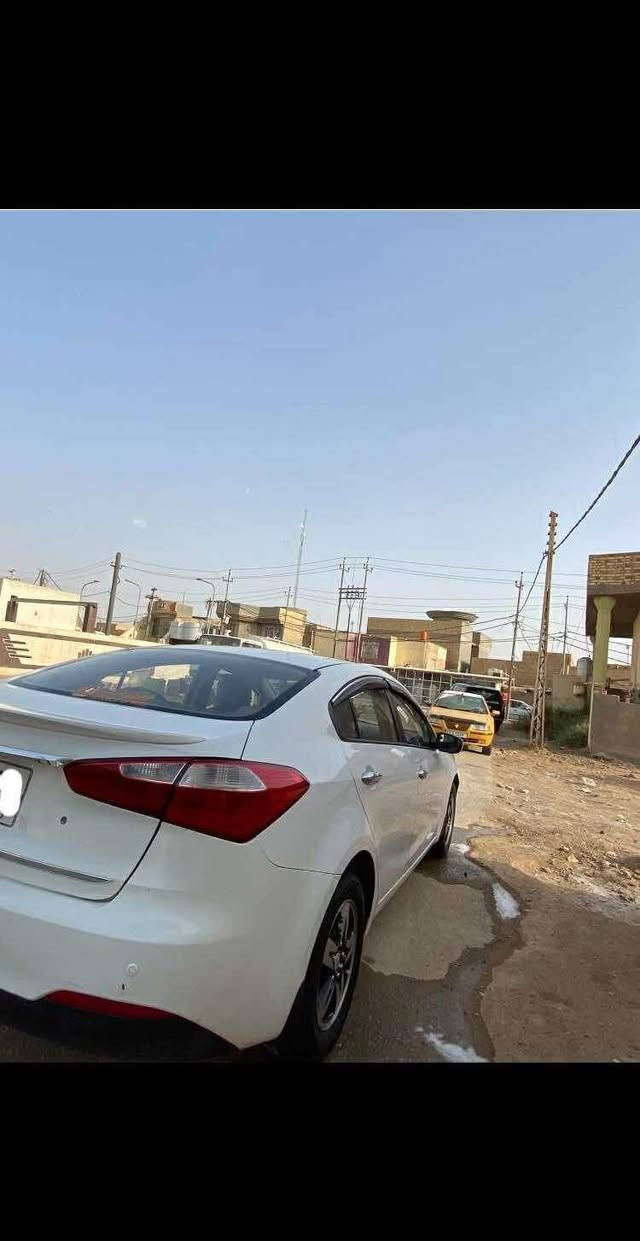 السلام عليكم كيا سيراتو 2013
بأسمي مداور ثاني يوم مكفوله من كلشي ماعدى الجاملغ الامامي جهة اليمين فقط الباقي كله كفاله كير ومكينه علشرط كفاله حداديه جديدة تخم تاير جديد تحكمات ستيرن جهتين تبريد شغال السياره  خير من الله 

السعر: 125وبيه مجال 

رقم الهاتف: ***********

مكان السياره ديوانيه
