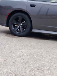 ١٨ انش • مصبوغ اسود • تاير جديد