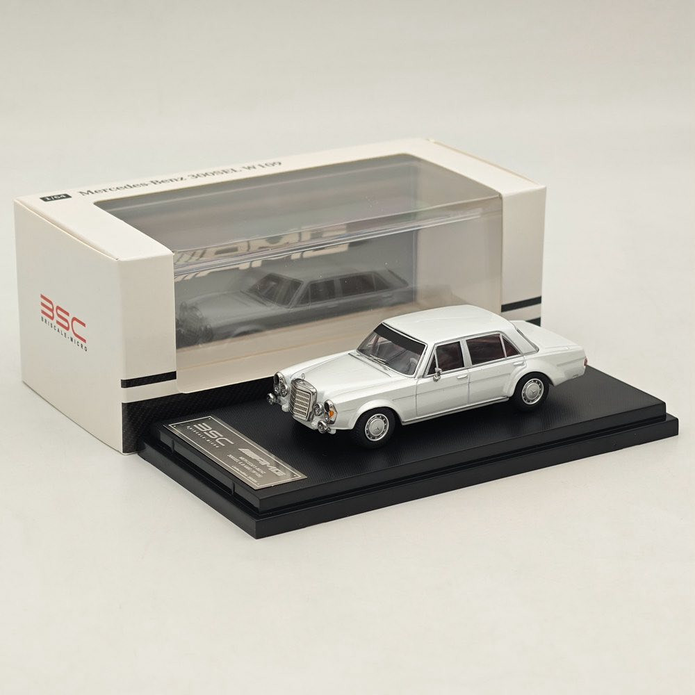 Mercedes-Benz 300SEL 6.8 AMG (W109)
من شركة Briscale Micro

القياس: 1/64 Scale

السعر: ٣٥ ألف

الألوان المتوفرة:  أبيض - أخضر داكن

https://www.instagram.com/becks_2025?igsh=bnFkdDZhcXFpZXdk&utm_source=qr

#مرسيدس #مرسيدس_كلاسيك #مجسمات #سيارات_كلاسيكية #هواة_الاقتناء #AMG #Mercedes #MercedesBenz #Diecast #ScaleModel #ClassicCars #ModelCars #164Scale #CollectorsItem


**إذا كنت صاحب هذا الإعلان وتريد حذفه لأي سبب، رجاءا أرسل رسالة إلى الدعم الفني**