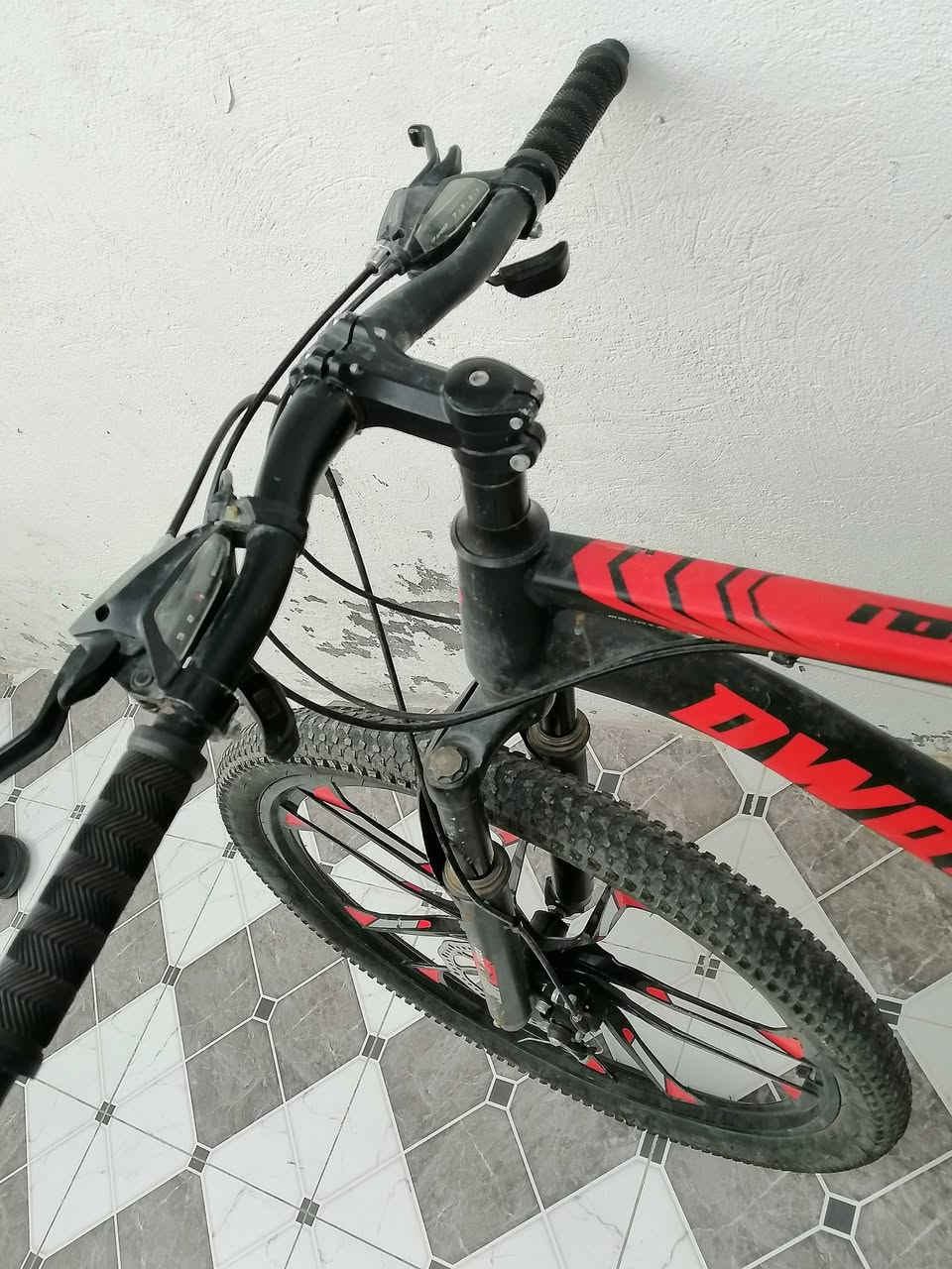 بايسكل جبلي أمريكي للبيع او مراوس
بريكات دسكات
كير امامي خلفي
دبلات امامي
كير دكمه مو فره
مراوس أو للبيع


**إذا كنت صاحب هذا الإعلان وتريد حذفه لأي سبب، رجاءا أرسل رسالة إلى الدعم الفني**