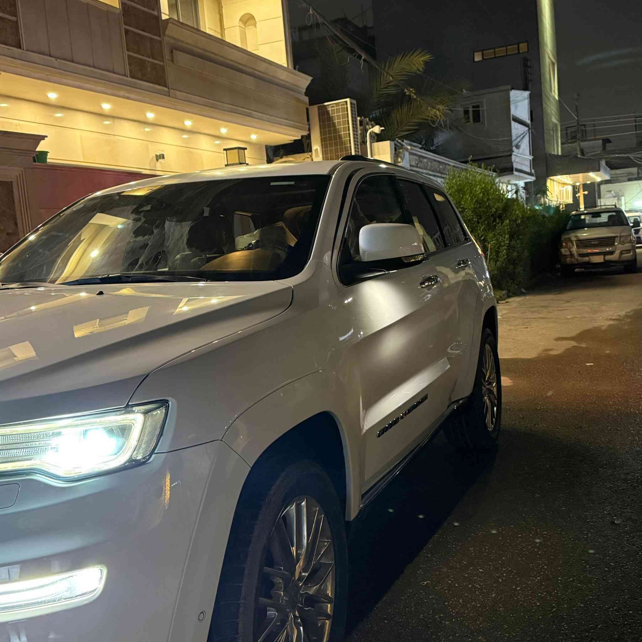 🧿عـــلـئ بــــركـــة الـــلـــه🧿
الجميلة للبيع نقداً فقط خليجي وكالة الهارلم 

🫡🫡الــمــصـداقــية ســـر الـــنجـــاح🫡🫡

🛞نــوع الــمـركـبة:- جيب سومت خليجي 

🪙الـــــمــوديــــل:-2019

⚙️حــجـم الـمـحرك:-3.600

🧭الــــعـــــــــداد:76.200 الف 

💌الـــــــوحـــــــة:-بغداد مميز الدولي تحويل مباشر

     💎💎الـــــــمــــواصــــفــــات💎💎

♦️شاشة كبيرة 

♦️بنوراما 

♦️اوتو بارك 

♦️دفع رباعي 

♦️كامرة خلفية

♦️بصمة تشغيل 

♦️بصمة أبواب

♦️تشغيل عن بعد

♦️شفتات 

♦️تحكم أستيرن+ كهربائي + تدفئة 

♦️لد نهاري 

♦️أشاير بلمري + قلاب عند الرجوع 

♦️كشنات الأمامي كهربائي

♦️ تدفئة كشنات + تبريد

♦️رادار أمامي للتوقف الذاتي 

♦️تحديد المسار للقيادة الذاتية 

♦️رادار خلفي للتوقف الذاتي

♦️لايت زنون

♦️حساس خلفي+ أمامي

♦️شاشات خلفية

♦️جكات تصعيد + تنزيل + ماوس تحكم بنظام القيادة 

♦️حساسات أمامي + خلفي

♦️جنطة كهربائية 

📞——————————————————-📞

📩للاستفسار__والتواصل :- عــلـى الارقام الموجودة

الاســـــيـــا :-***********

📍📍📍

العنوان:-بغداد - حي العامل 

أخوكم:-رضا المكصوصي
