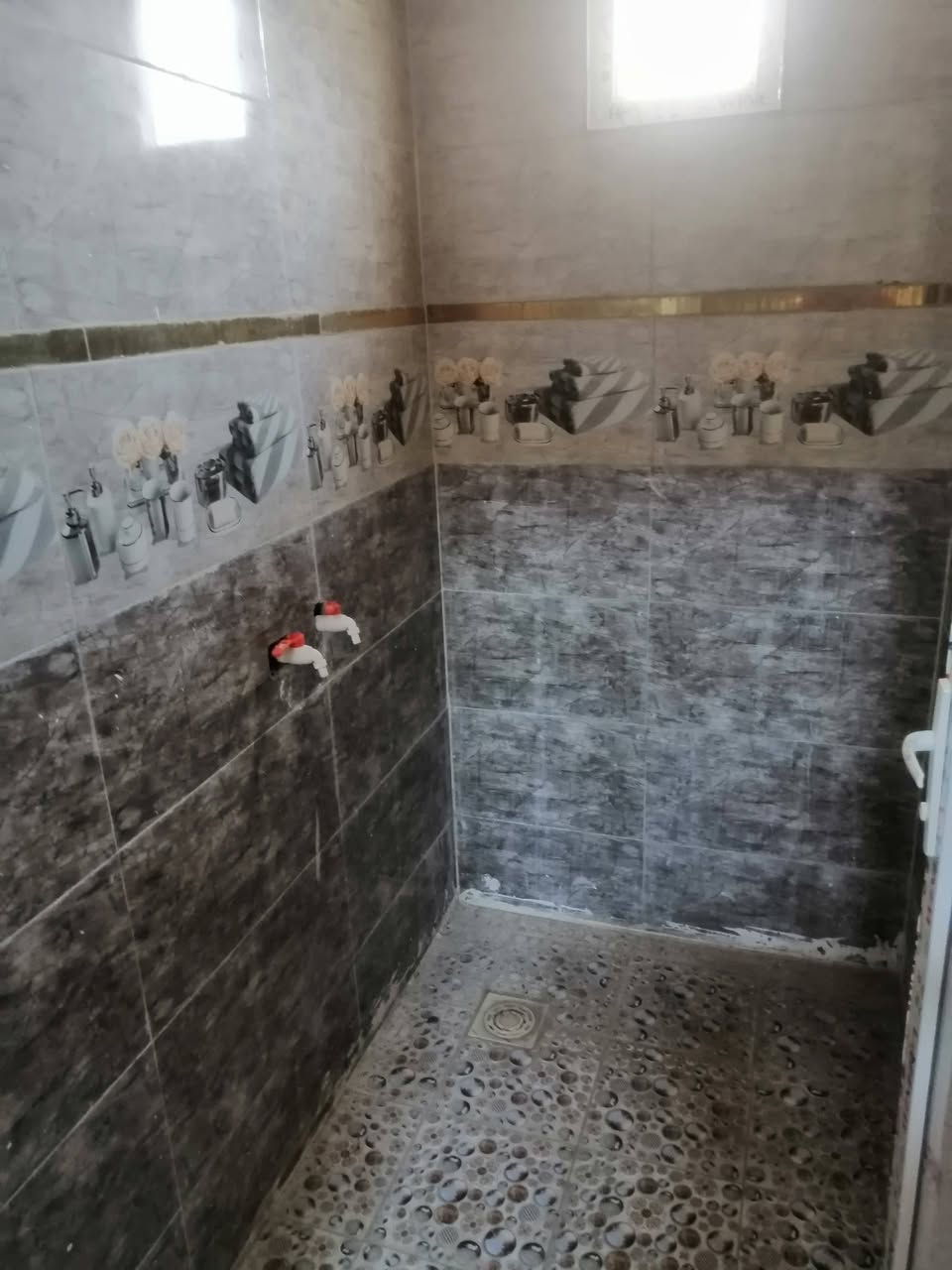 بيت للايجار عويجليه قاعه القيثاره بيت جديد *********** وحياكم الله
